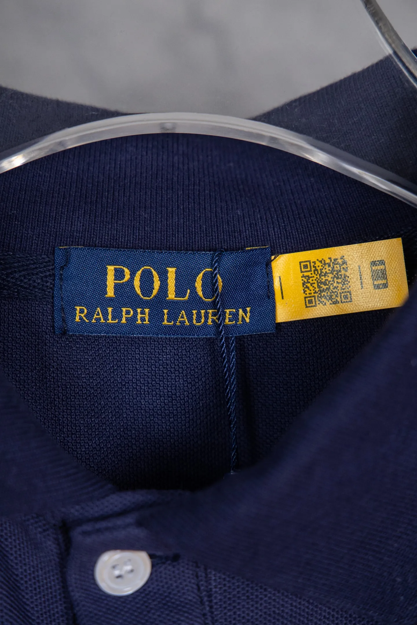P140 Polo Ralph Lauren/Ralph Lauren basic Malaysian embroidery logo Big Pony Polo shirt T-shirt short sleeve S~XL black navy gray white original fabric 100% pique cotton, imported embroidery logo on the chest, "3" patch logo on the cuffs, custom threaded collar, Malaysian embroidery, the highest version, suitable for business and leisure daily use! 🌘Two-button placket, laser logo pearlescent resin buttons, cuffs and hem using double-thread sewing technology, different currency versions, full set of original three-label accessories!